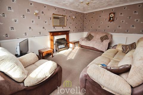 2 bedroom bungalow for sale, Suggitts Court, Cleethorpes DN35
