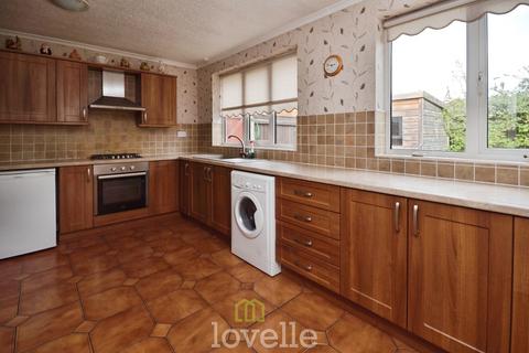 2 bedroom bungalow for sale, Suggitts Court, Cleethorpes DN35