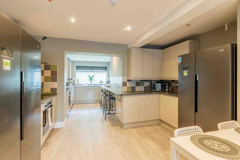 undefined, 0440L Cameron Toll Gardens, Edinburgh, EH16 4TG