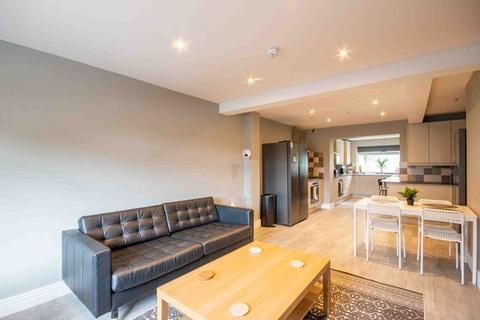undefined, 0440L Cameron Toll Gardens, Edinburgh, EH16 4TG
