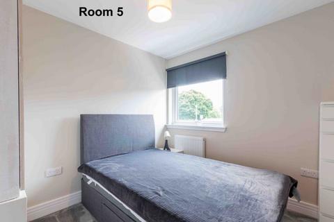 undefined, 0440L Cameron Toll Gardens, Edinburgh, EH16 4TG