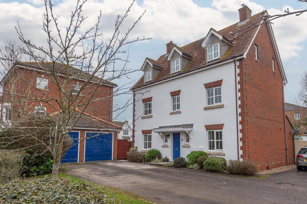 Five Bedroom Detached House In Rendlesham