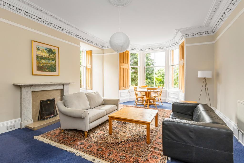 Lonsdale Terrace, Meadows, Edinburgh... 5 bed flat - £3,750 pcm (£865 pw)