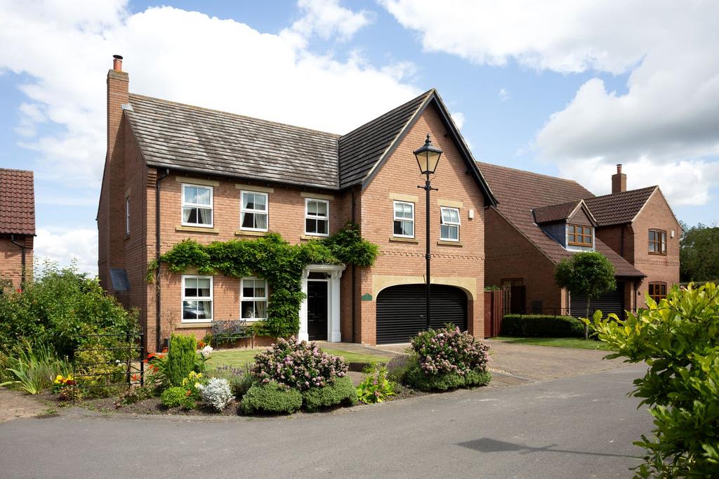 Dyon Drive, Bubwith, YO8 5 bed detached house for sale £600,000
