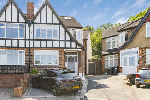 5 bedroom semi-detached house to rent, Durham Road, Bromley