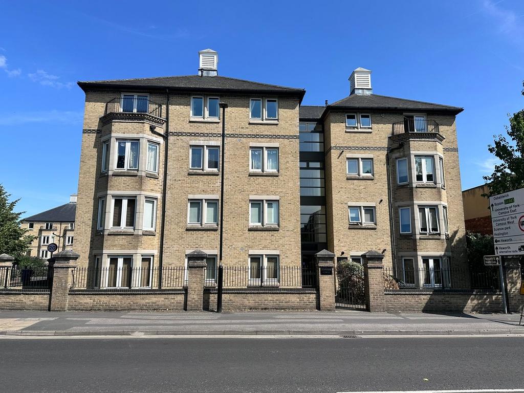 Olympian Court, York, YO10 2 bed apartment - £1,200 pcm (£277 pw)