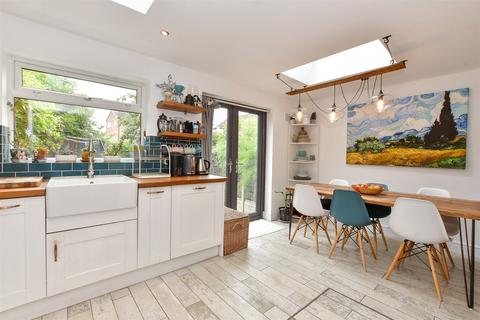 4 bedroom end of terrace house for sale, Hale End Road, Walthamstow