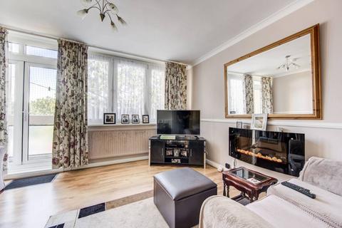 3 bedroom flat for sale, Clem Attlee Court, Fulham, London, SW6