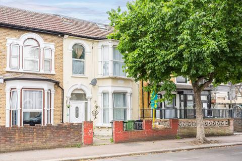 2 bedroom flat for sale, Copeland Road, Walthamstow Village, London, E17