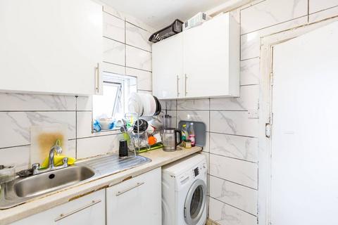 4 bedroom flat for sale, Copeland Road, Walthamstow, London, E17