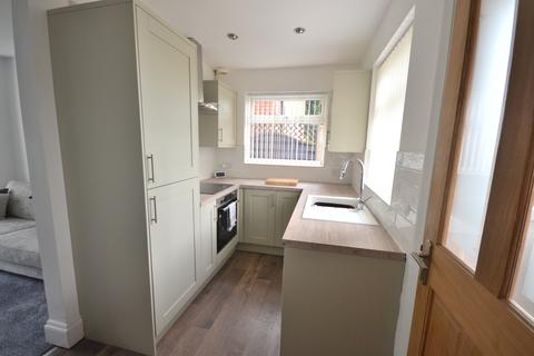 2 bedroom end of terrace house to rent, Wold Road, Hull HU5