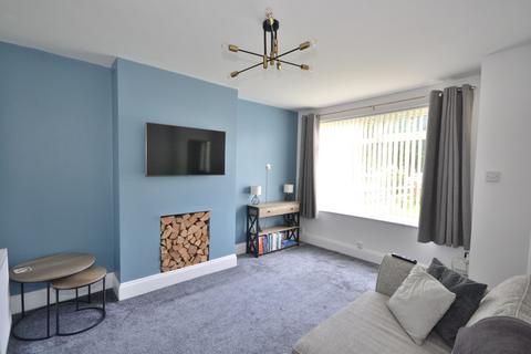 2 bedroom end of terrace house to rent, Wold Road, Hull HU5
