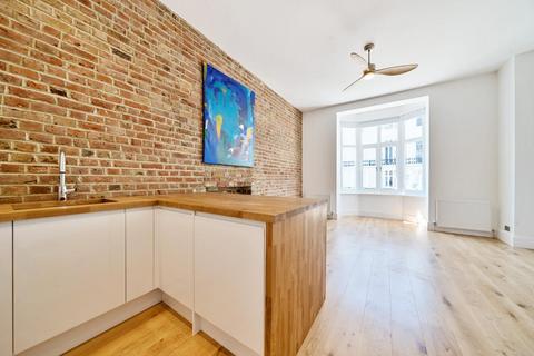 1 bedroom flat for sale, Gloucester Terrace, Bayswater