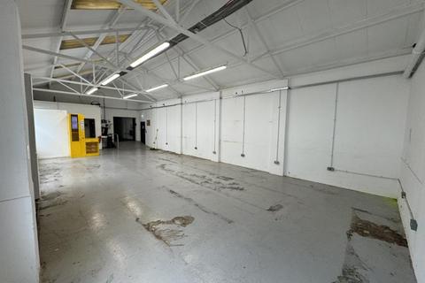 Industrial unit to rent, 4 Brook Lane Business Centre, Brook Lane North, Brentford, TW8 0PP