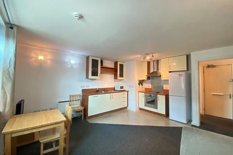 2 bedroom flat to rent, 156 Chapel Street, Salford, M3