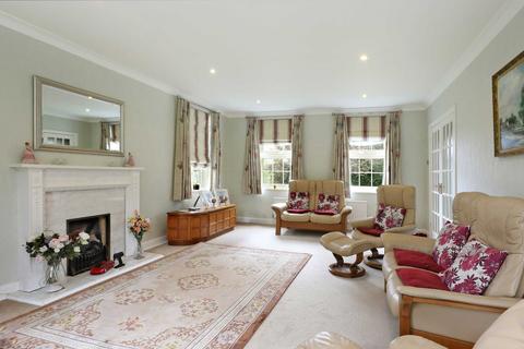 6 Chepping Close, Penn, High Wycombe, HP10 8JH