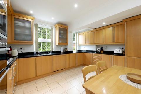 6 Chepping Close, Penn, High Wycombe, HP10 8JH