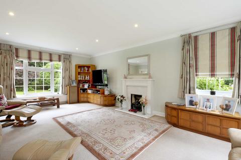 6 Chepping Close, Penn, High Wycombe, HP10 8JH