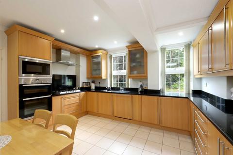 6 Chepping Close, Penn, High Wycombe, HP10 8JH