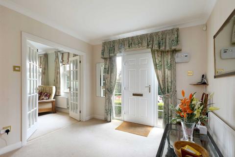 6 Chepping Close, Penn, High Wycombe, HP10 8JH