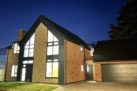 4 bedroom detached house for sale, Garstang Road, Preston PR3