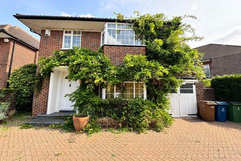 4 bedroom detached house to rent, Pinner HA5