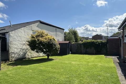 2 bedroom detached bungalow for sale, Hillcrest, Jarrow, Tyne and Wear, NE32 4DP