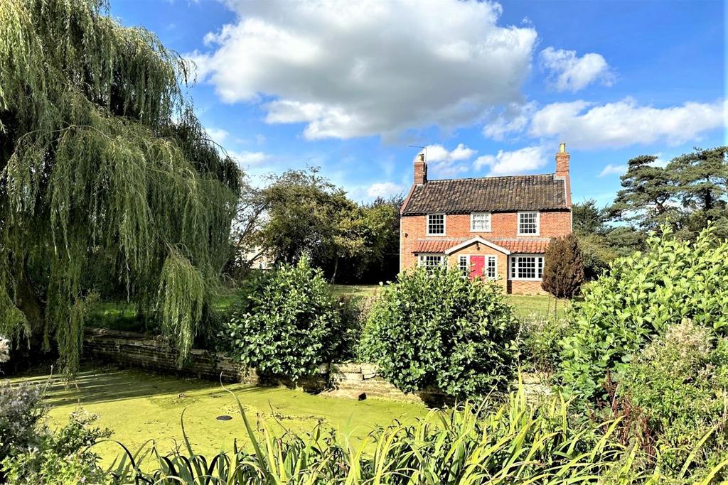 Beautiful farmhouse set in huge gardens