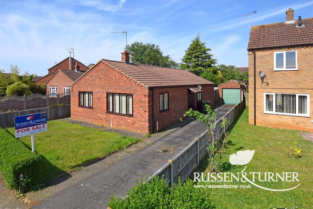 Mountbatten Road, King's Lynn PE31 3 bed detached bungalow - £299,995