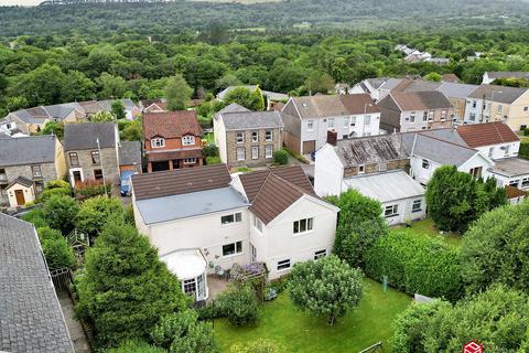 5 bedroom detached house for sale, Main Road, Bryncoch, Neath Port Talbot. SA10 7TR