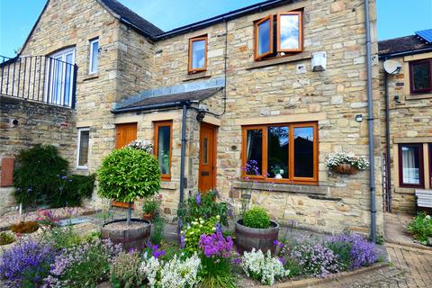 3 bedroom terraced house for sale, Curlew Close, Harmby, Leyburn, DL8