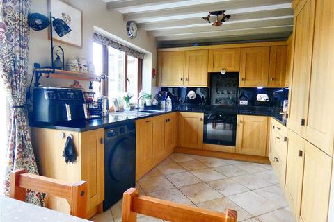 3 bedroom terraced house for sale, Curlew Close, Harmby, Leyburn, DL8