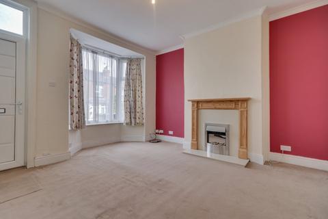 2 bedroom terraced house for sale, Springfield Mount, Horsforth, Leeds, West Yorkshire, LS18