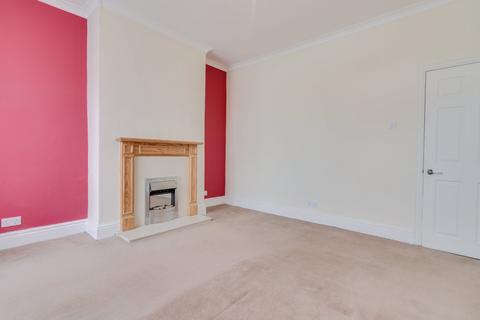 2 bedroom terraced house for sale, Springfield Mount, Horsforth, Leeds, West Yorkshire, LS18