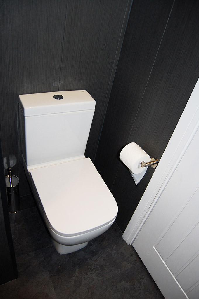 Room 2 En-suite 1.2