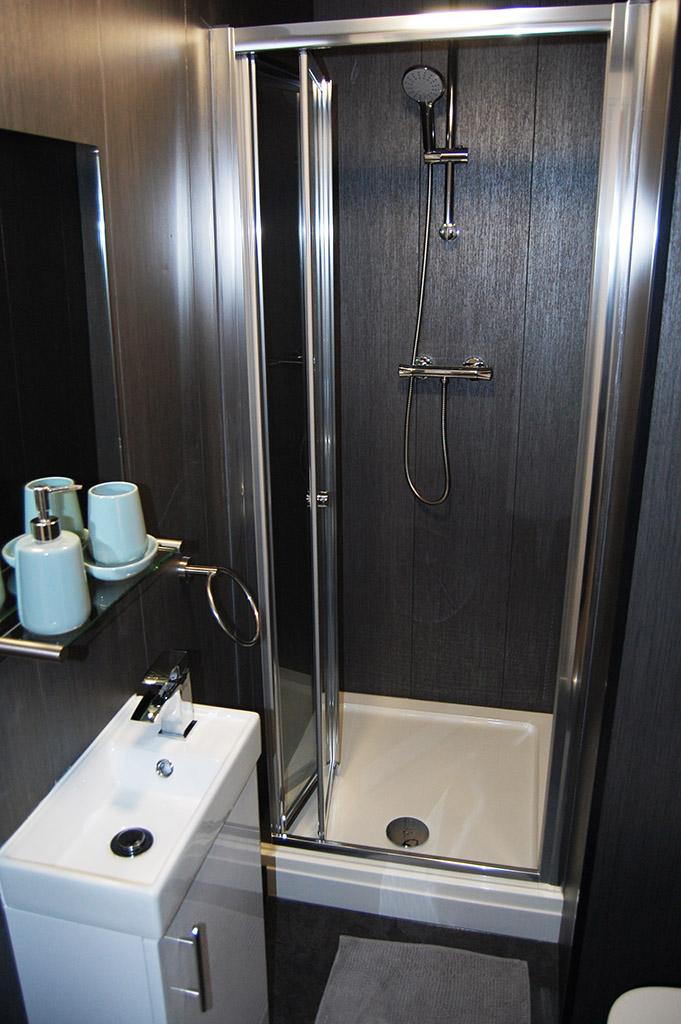Room 1 En-suite 1.1