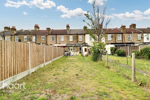 3 bedroom terraced house for sale, Hampton Road, Ilford