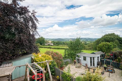 3 The Nook, Hoylandswaine, Sheffield, S36 7JW