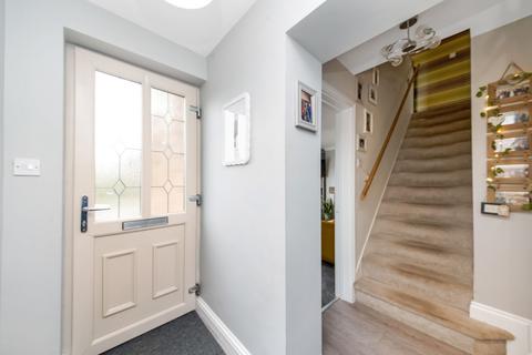 3 The Nook, Hoylandswaine, Sheffield, S36 7JW