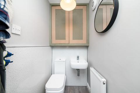 3 The Nook, Hoylandswaine, Sheffield, S36 7JW