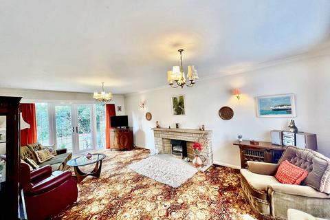 3 Grassmount, Purley, CR8 3PR