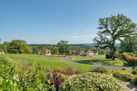 2 bedroom flat for sale, Bruce Manor Close, Wadhurst