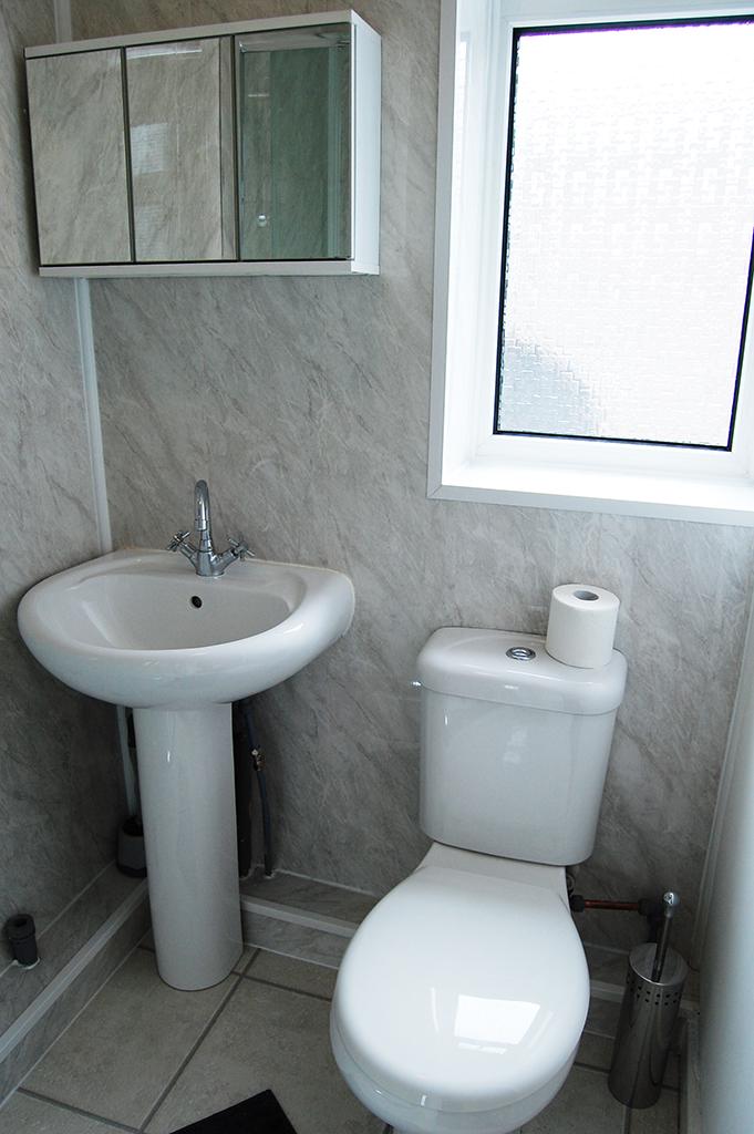 Room 3 En-suite 1.1