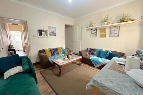 44 Bolton Road, Wolverhampton, WV11 1UA