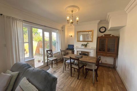 4 bedroom terraced house to rent, Burford Road, Chipping Norton