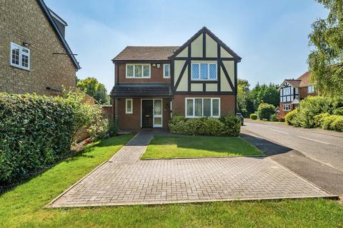 4 bedroom detached house for sale, Blackett Close, Surrey TW18