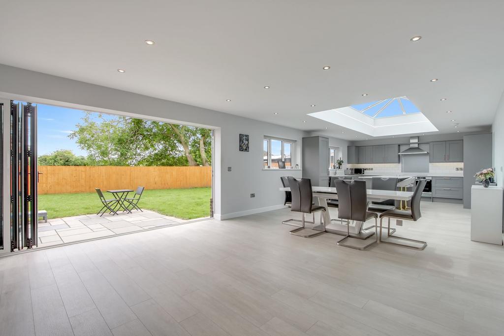 Open Plan Kitchen/Dining/Family Room