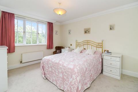 2 bedroom apartment for sale, Candlemas Oaks, Beaconsfield, Buckinghamshire, HP9