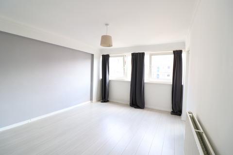 2 bedroom flat to rent, Bacton Street, London E2