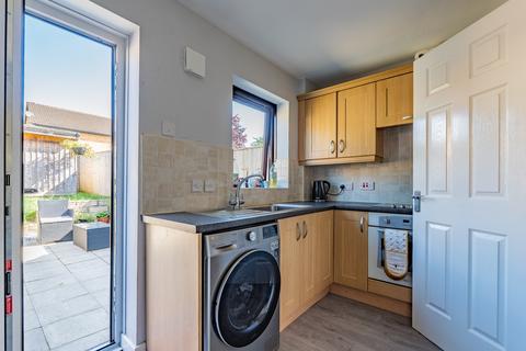 20 Braemar Close, Carterton, OX18 1TS
